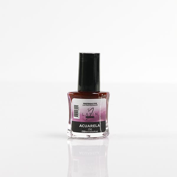 Acuarela
  06 Latin Nails