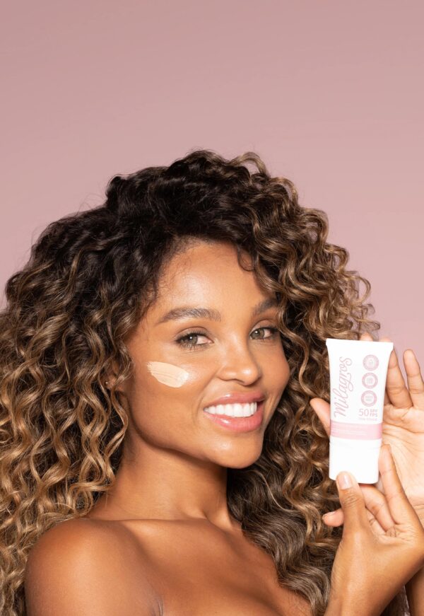 Protector Solar Facial con Color - Image 6